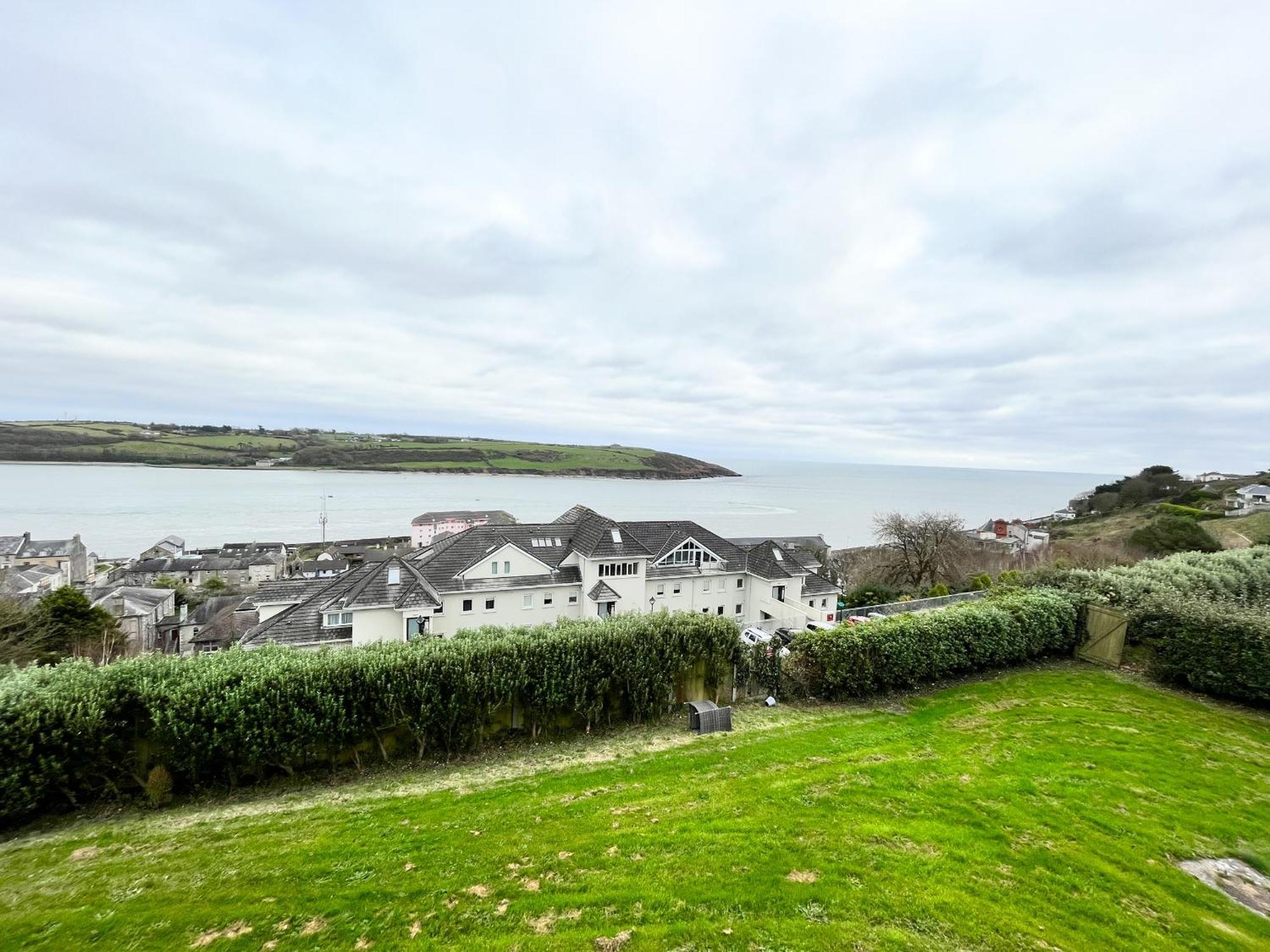 Vila Sea Haven - My Tranquil Costal Retreat - Commanding Views Youghal Exteriér fotografie